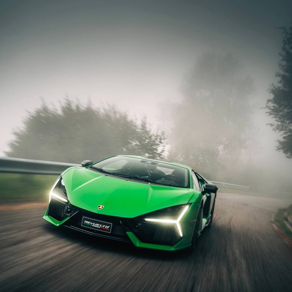 Lamborghini Revuelto
