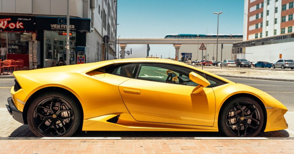 rent dubai lamborghini